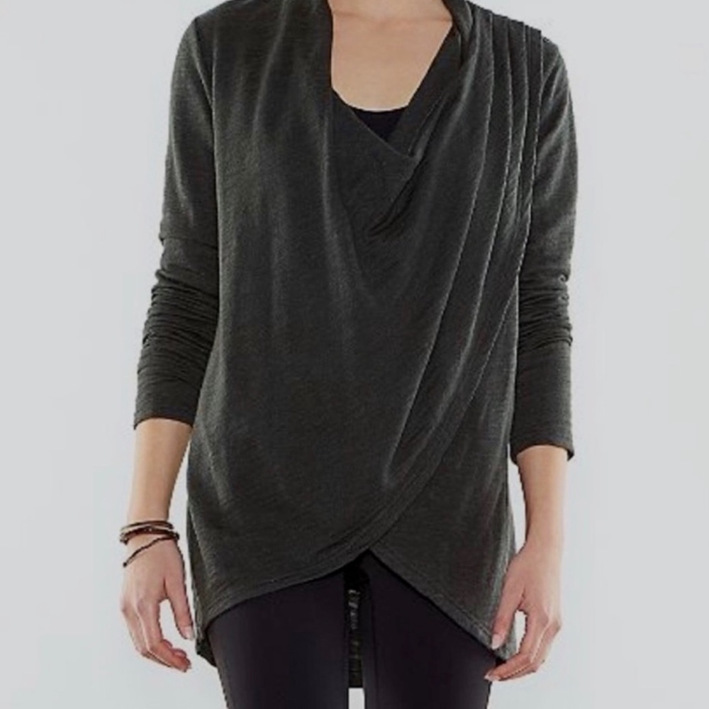 Cozy Lucy drape front tunic top! - Picture 3 of 11